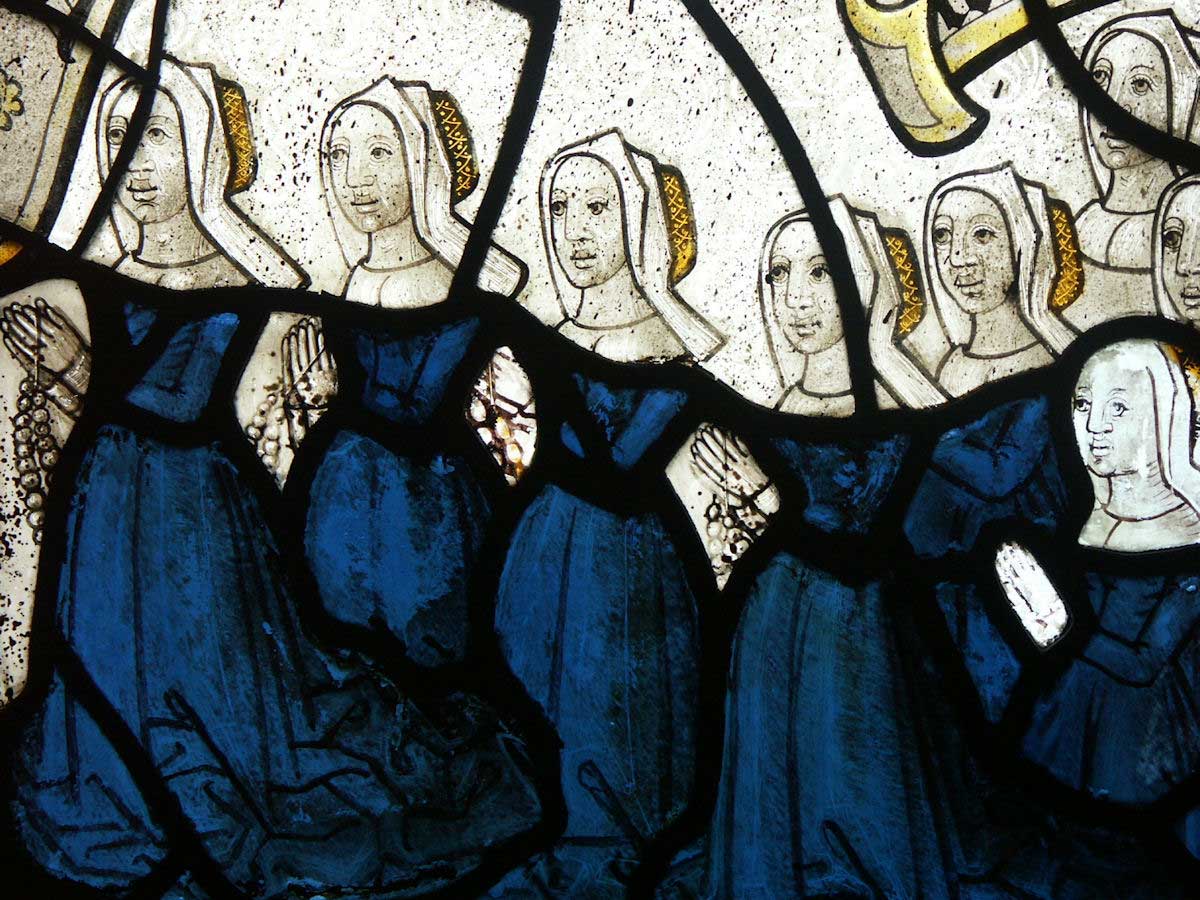 Detail showing a donor group at prayer, church of St Neot, Cornwall. The church has the most complete survival of medieval stained glass in the country. Wiki Commons/Mattana. Detail showing a donor group at prayer, church of St Neot, Cornwall. The church has the most complete survival of medieval stained glass in the country. Wiki Commons/Mattana.